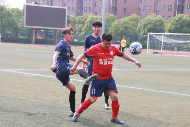 郑钦文苦战逆转 晋级美网资格赛决胜轮